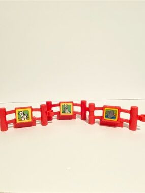Little People Red Fence Zoo Playset Animals Enclosure Fencing 4/$20 🛑